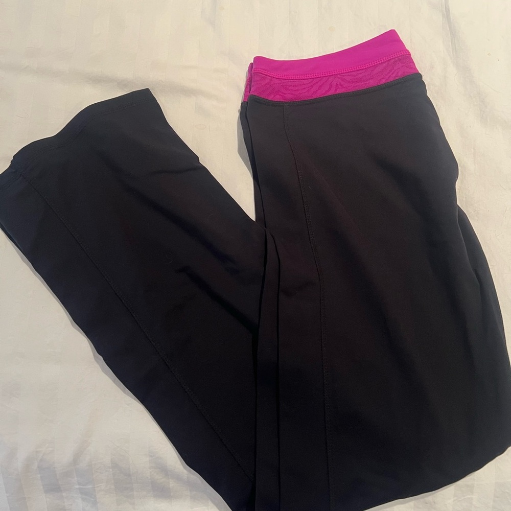 Women’s Straight Leg Black Leggings